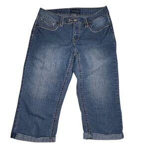 YMI Royalty Women’s Bermuda Shorts SZ 8 Blue Faded Embroidered Pockets Low Rise